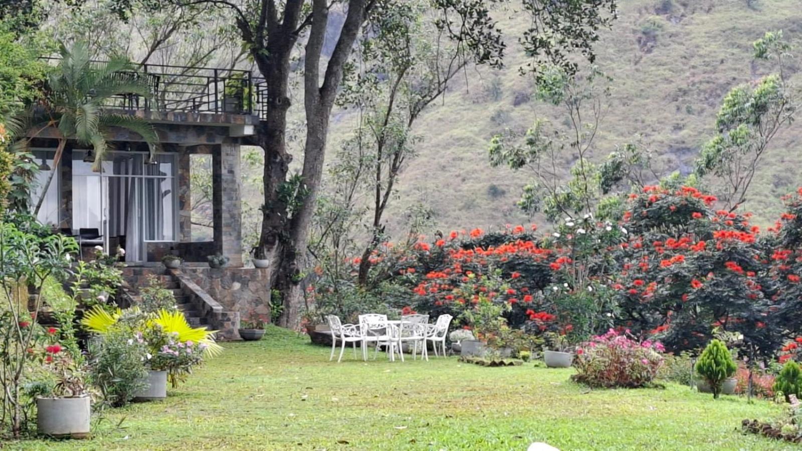 אלה Sithara Estate Bungalow מראה חיצוני תמונה
